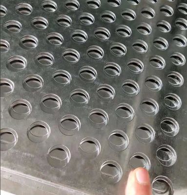 De aço inoxidável SS321 perfurado chapeia 2mm laminados em volta do furo ASTM AISI
