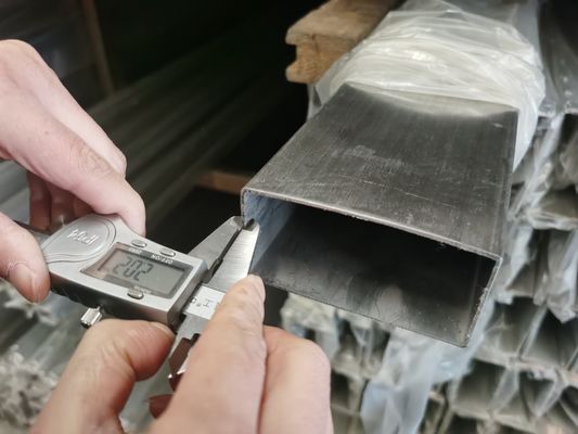 O tubo retangular de aço inoxidável decorativo A312 lustrou 150mm